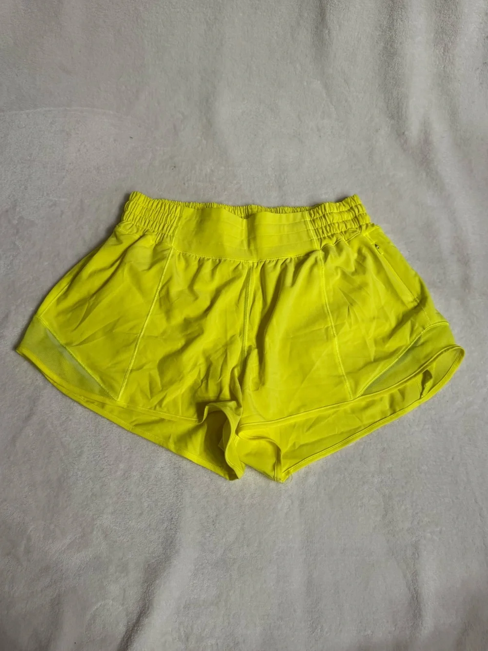 Lululemon Hotty Hot HR Short 2.5” - size 4